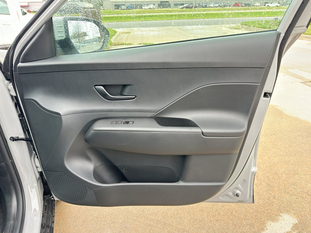 New 2025 Hyundai Kona SEL FWD image 28
