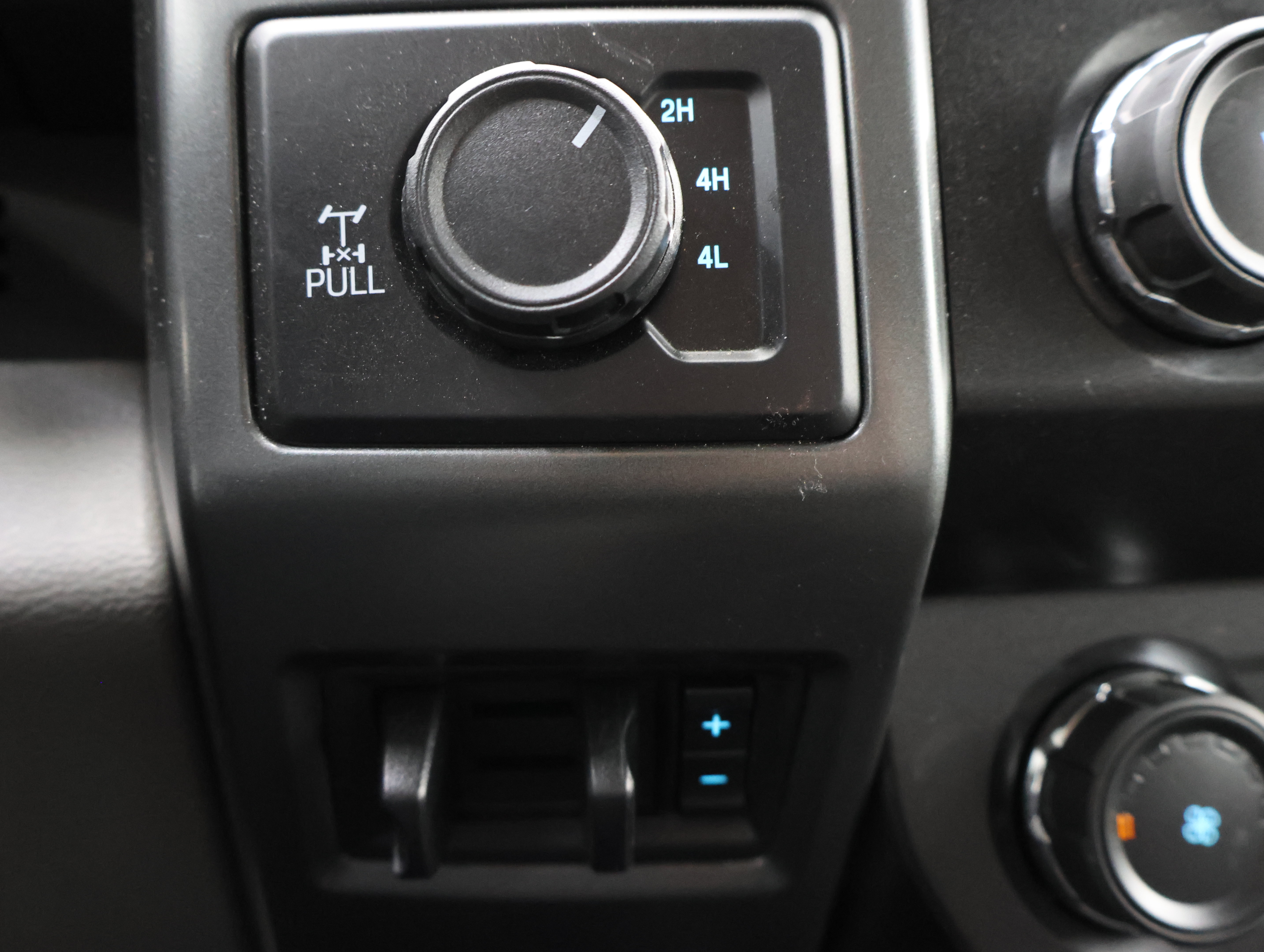 Used 2020 Ford F250 XLT w/ XLT Value Package AWD/4WD image 36