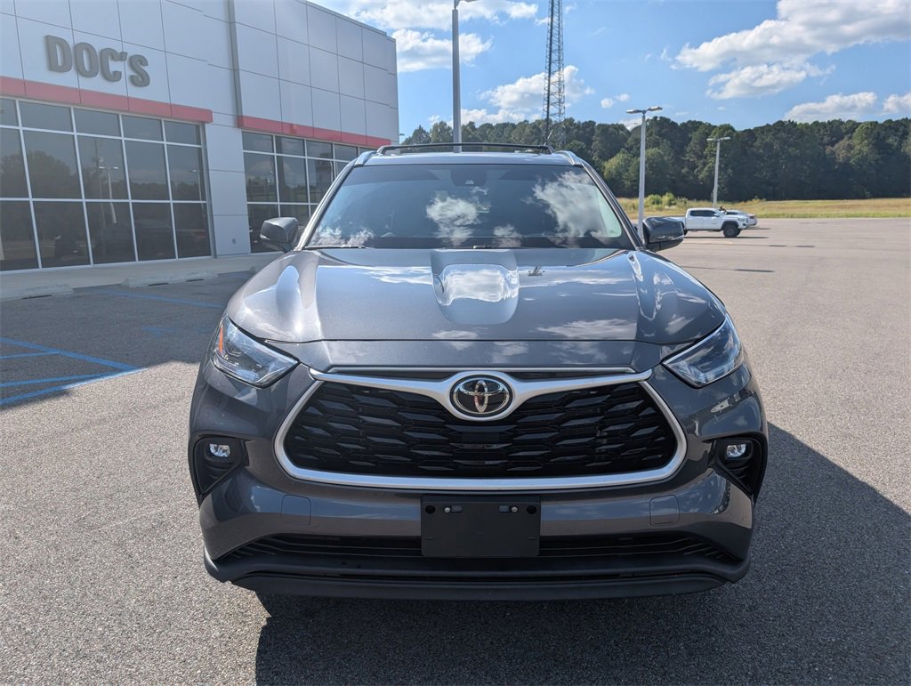 Used 2021 Toyota Highlander XLE image 8