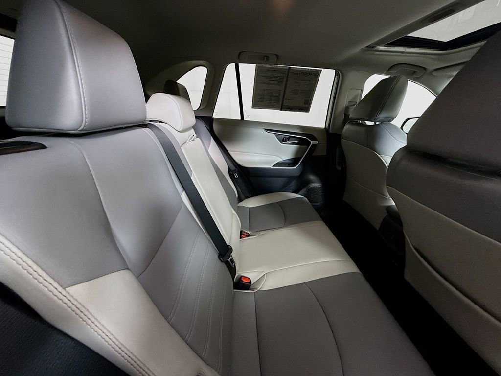 Certified 2021 Toyota RAV4 XLE Premium AWD/4WD image 26