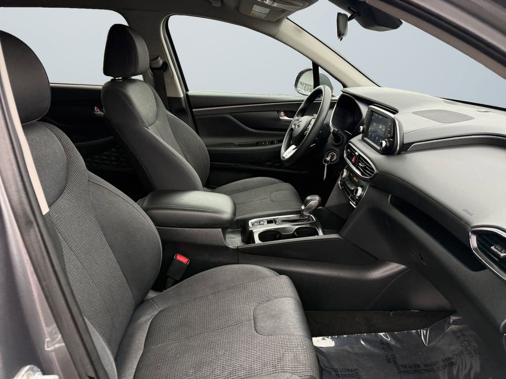 Used 2020 Hyundai Santa Fe SE image 15