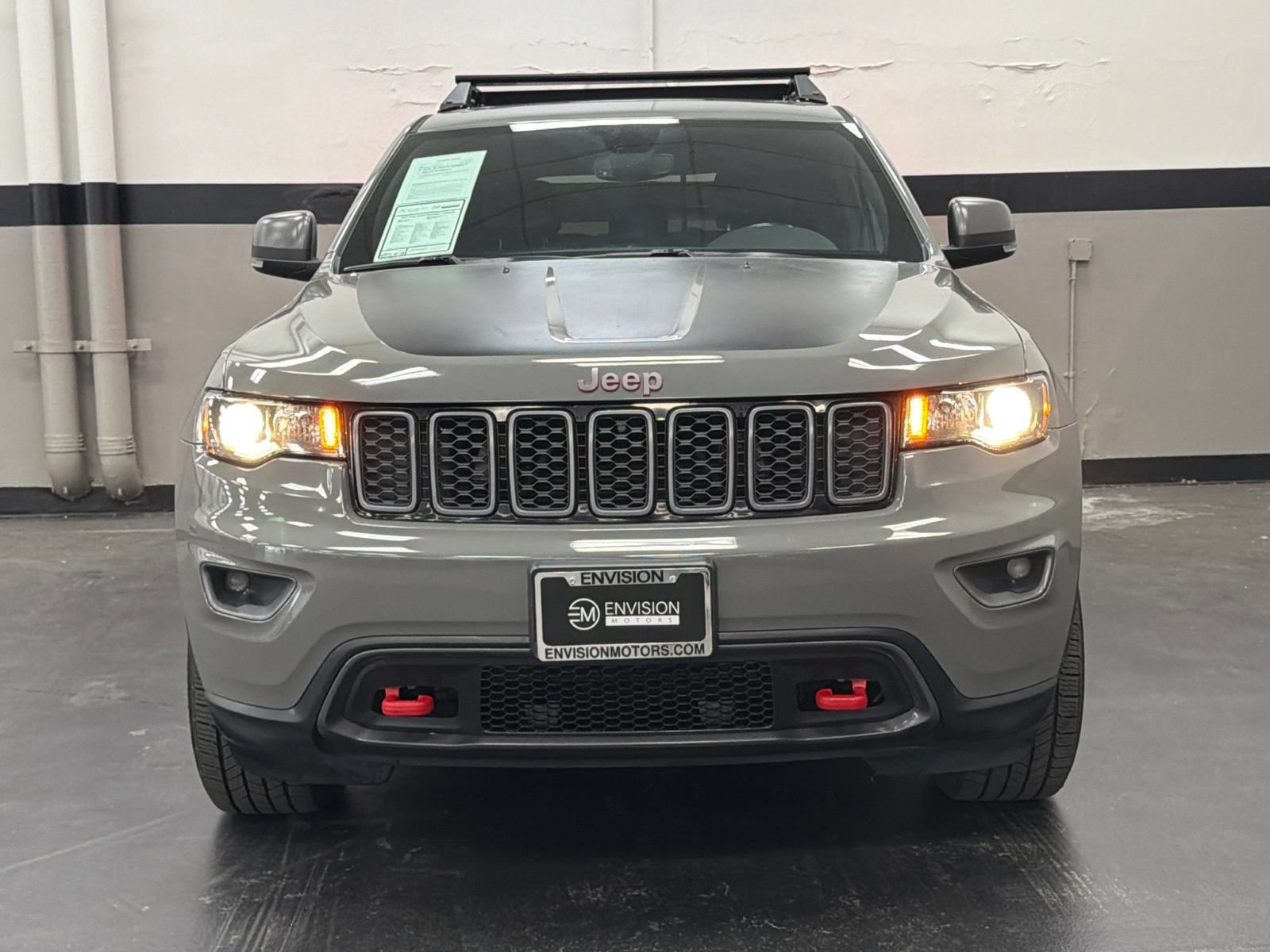 Used 2021 Jeep Grand Cherokee Trailhawk w/ Trailhawk Luxury Group AWD/4WD image 4