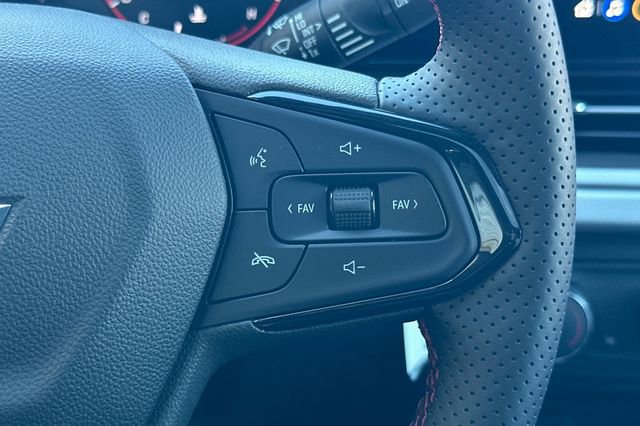 New 2026 Chevrolet Trax RS w/ Sunroof Package FWD image 30