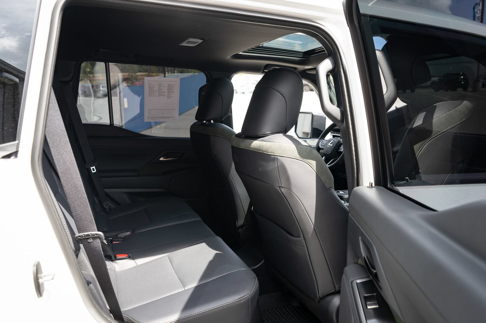 Used 2025 Lexus GX 550 AWD/4WD image 33