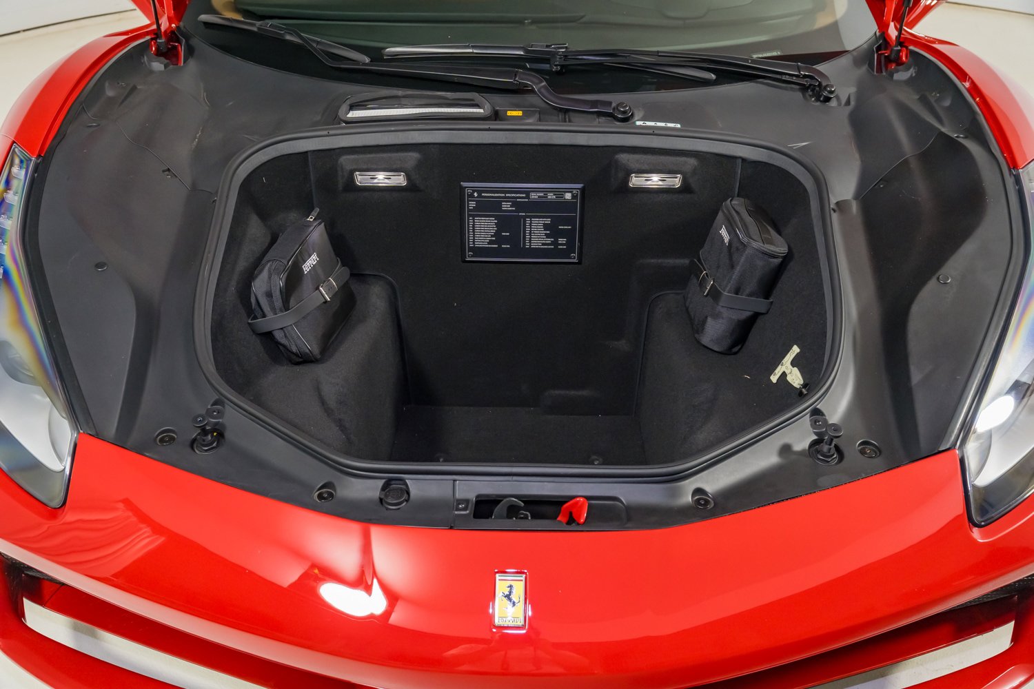 Used 2018 Ferrari 488 GTB RWD image 35