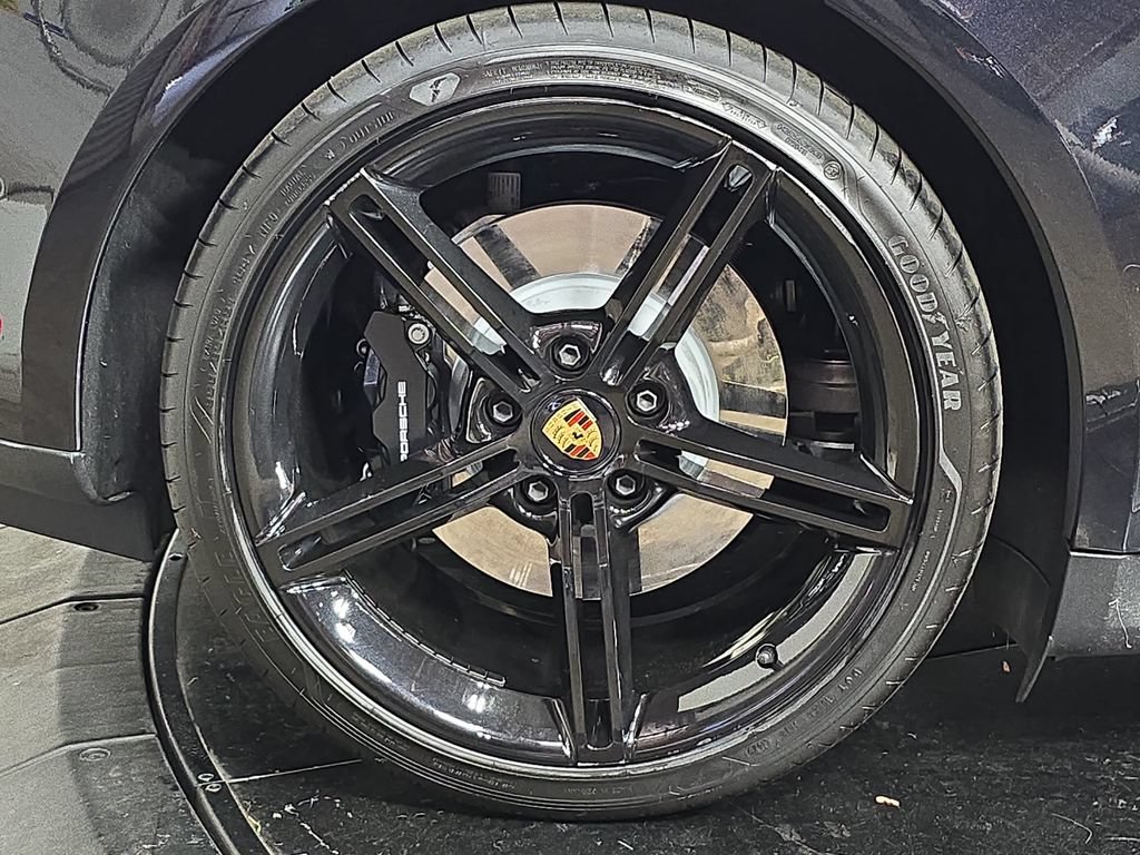 Used 2024 Porsche Taycan Turbo AWD/4WD image 29