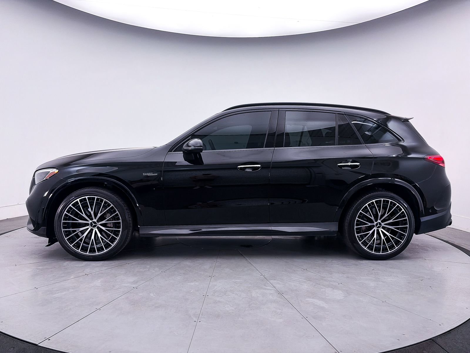 Used 2024 Mercedes-Benz GLC 43 AMG 4MATIC image 40