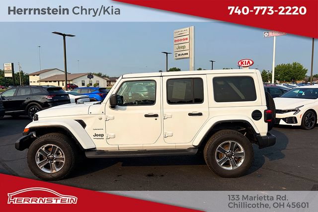 Used 2022 Jeep Wrangler Unlimited Sahara w/ LED Lighting Group AWD/4WD image 4
