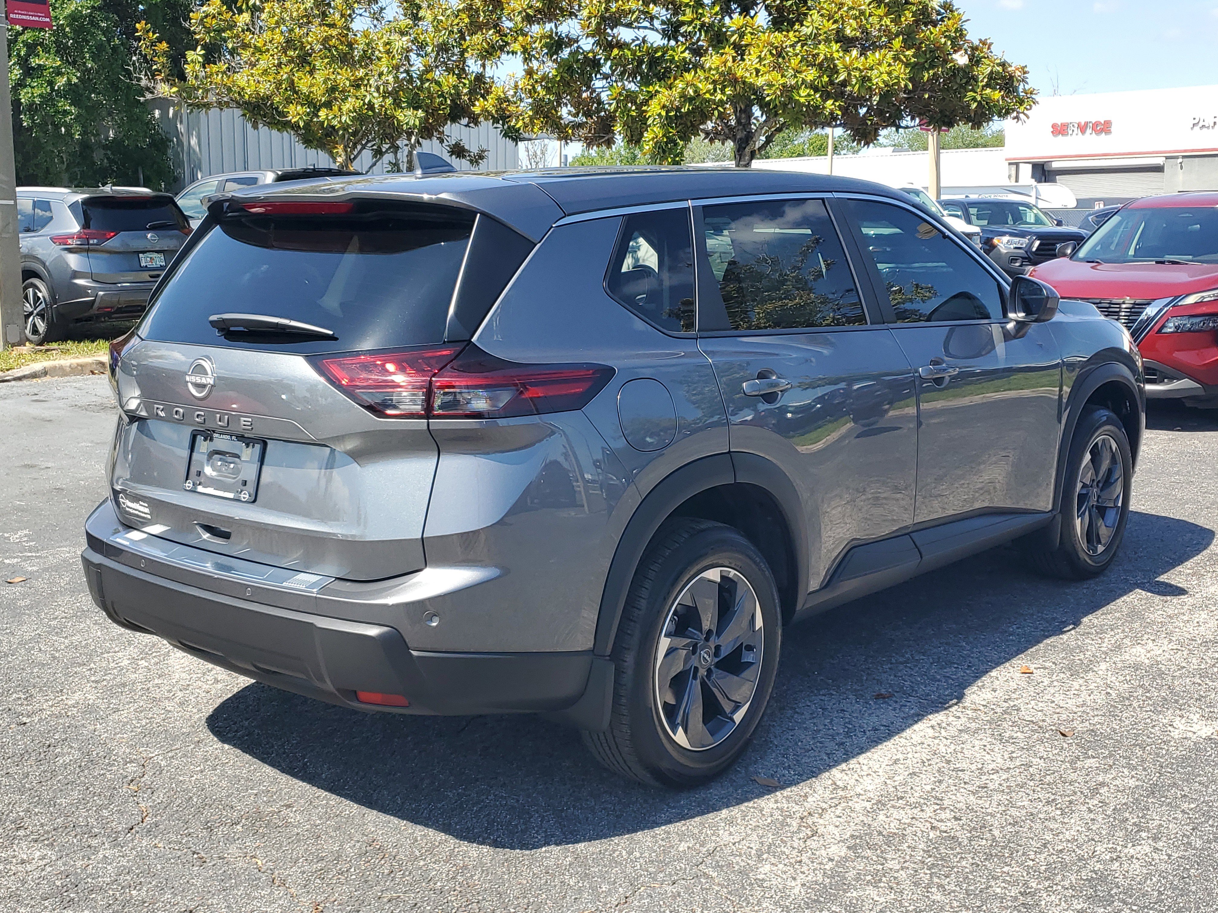 Certified 2026 Nissan Rogue SV FWD image 4