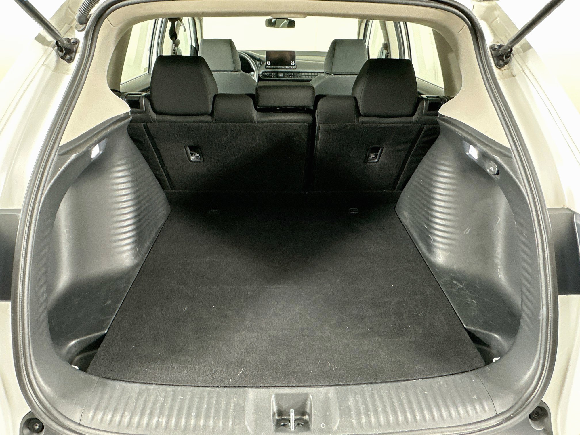 Used 2023 Honda HR-V LX image 27