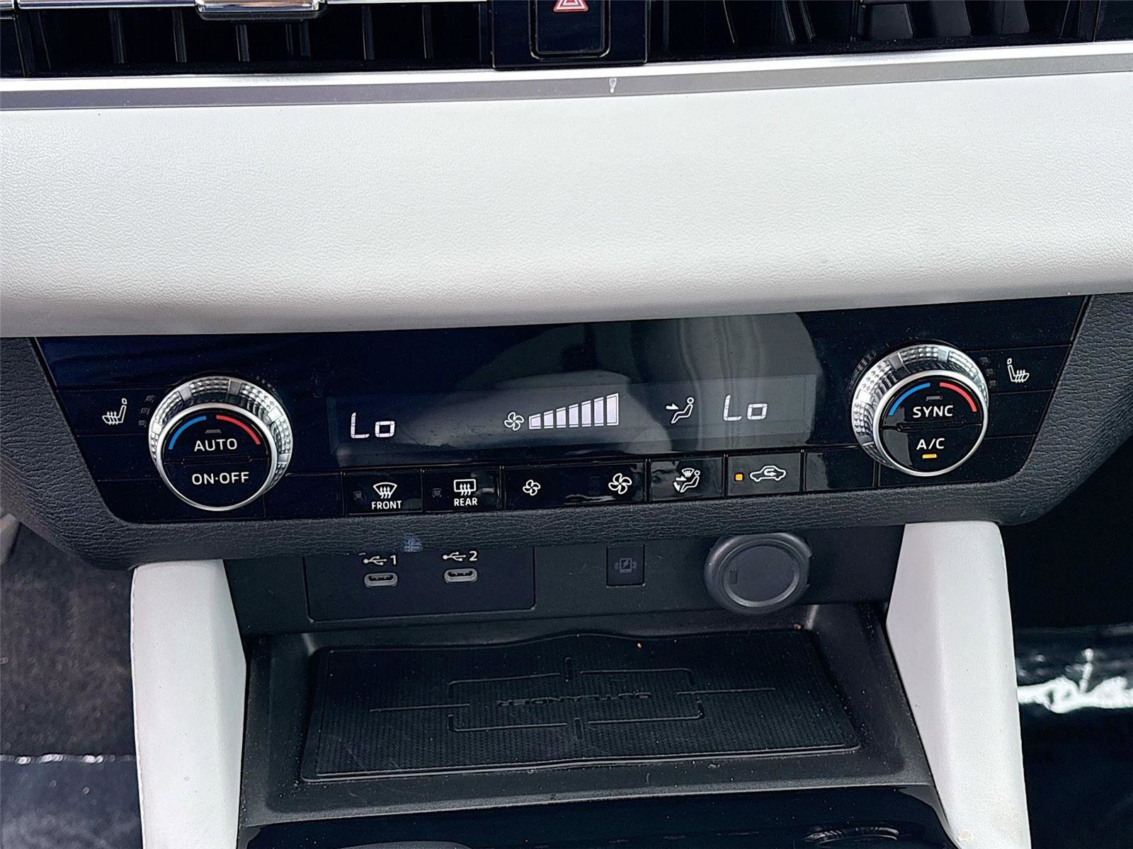 Used 2025 Mitsubishi Outlander SE FWD image 16