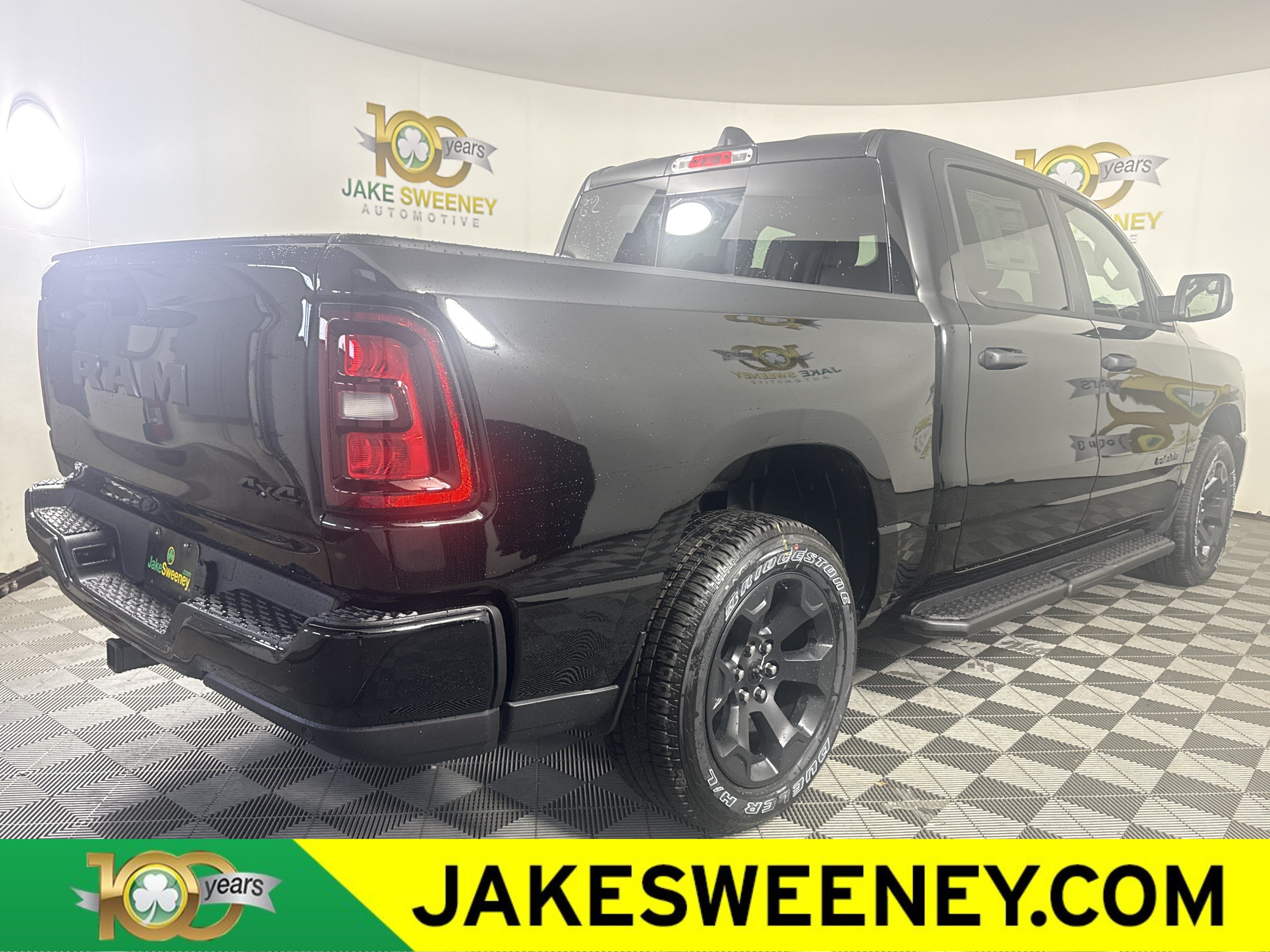 New 2026 RAM 1500 Express AWD/4WD image 10