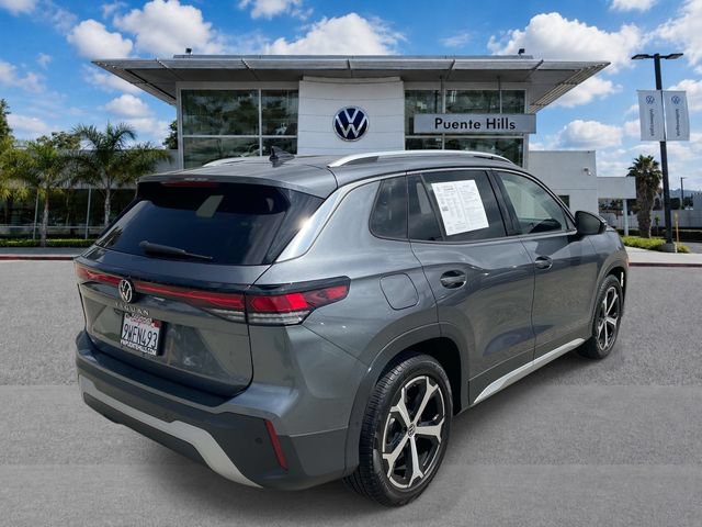Certified 2026 Volkswagen Tiguan SE w/ Panoramic Sunroof Package FWD image 4