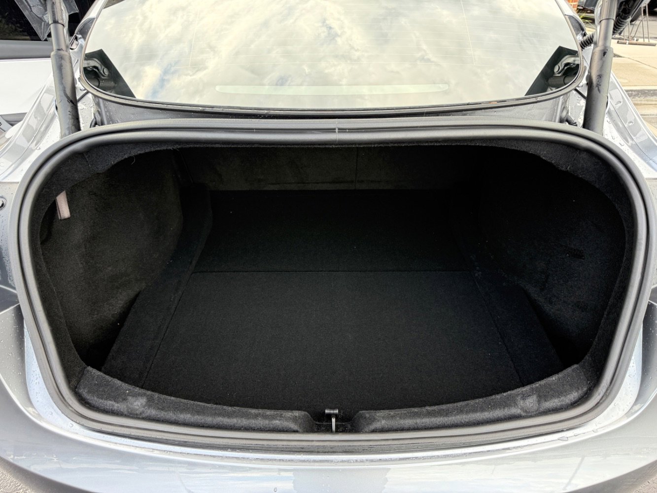 Used 2025 Tesla Model 3 Long Range image 9