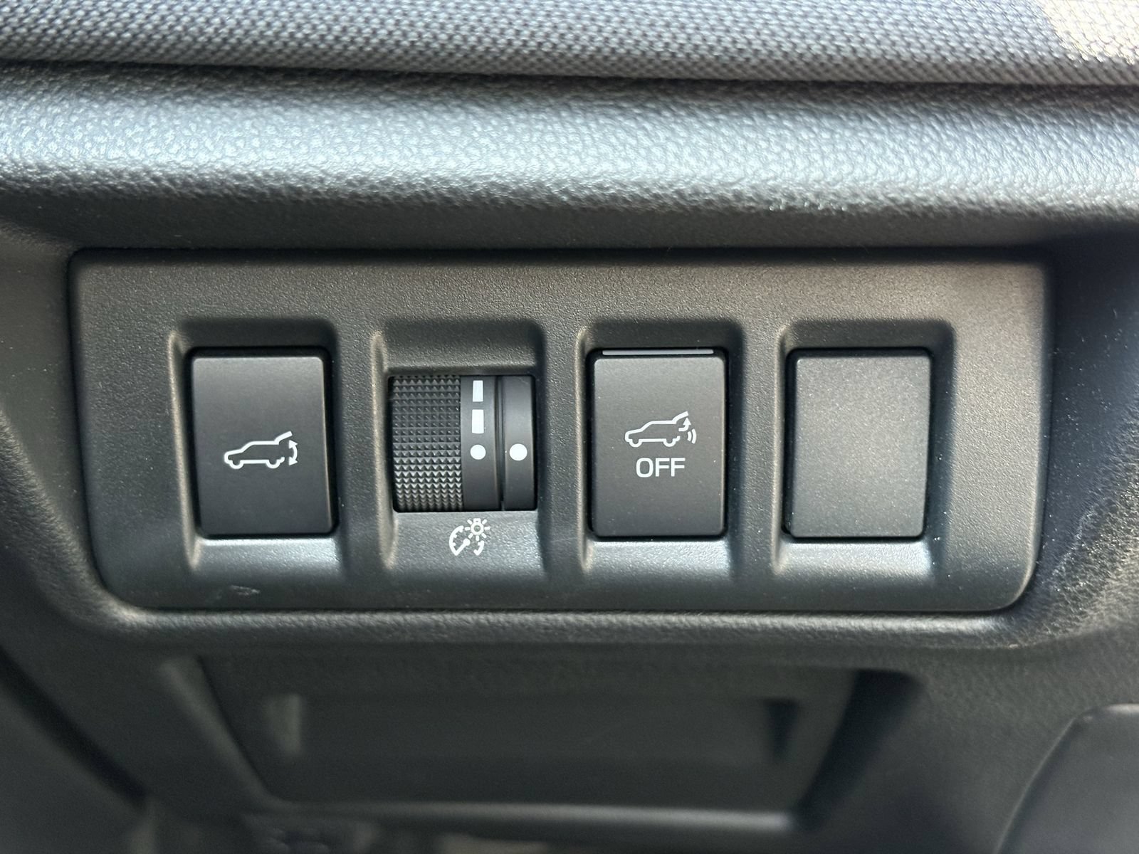 Used 2025 Subaru Outback Premium AWD/4WD image 18