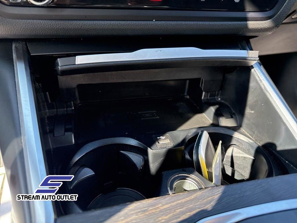 Used 2024 BMW 330i xDrive Sedan w/ Convenience Package image 31