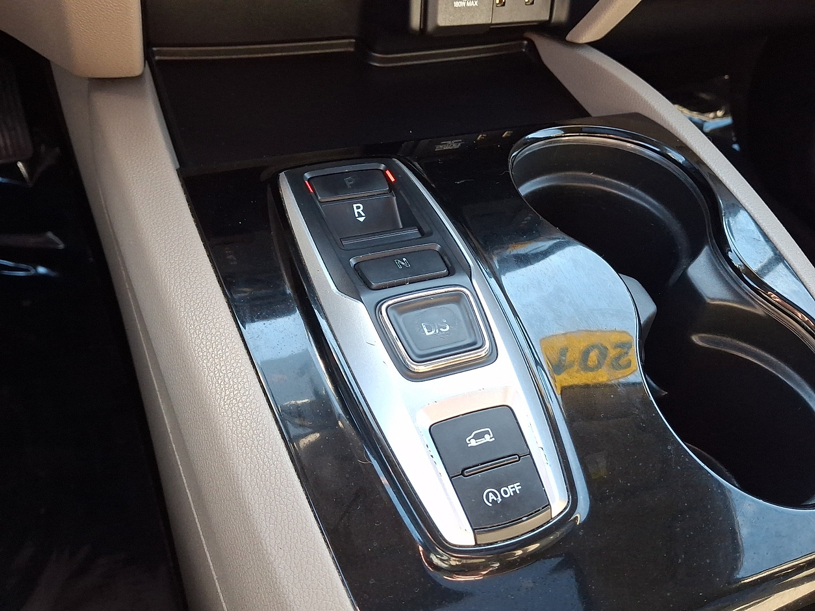 Used 2016 Honda Pilot Touring image 18