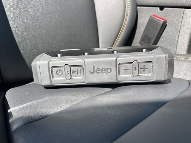 New 2025 Jeep Gladiator Sport w/ Premium Package image 18
