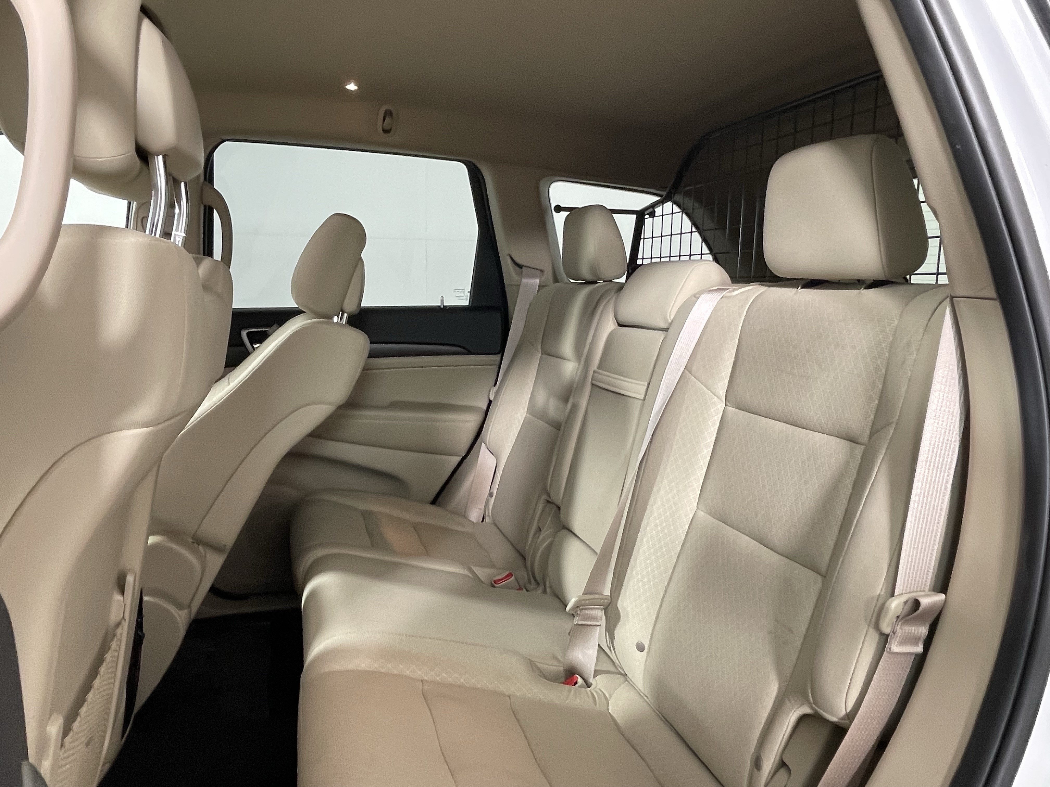 Used 2018 Jeep Grand Cherokee Laredo AWD/4WD image 14