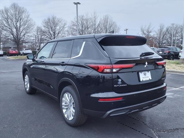 New 2025 Mitsubishi Outlander ES image 18