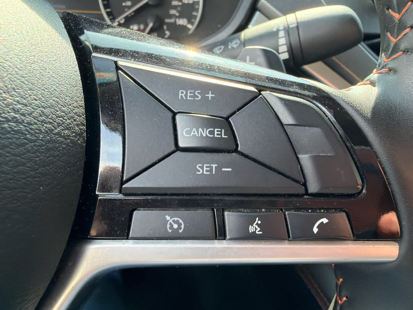 Used 2025 Nissan Altima 2.5 SR AWD/4WD image 17