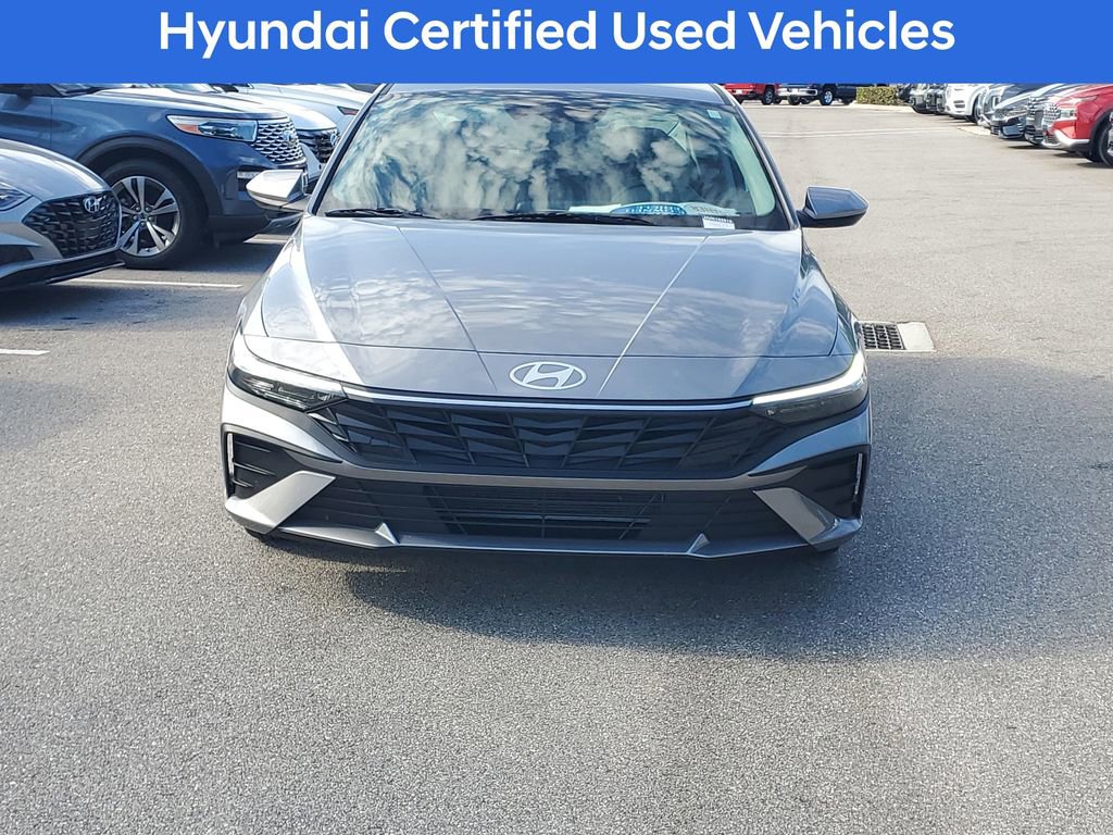 Certified 2026 Hyundai Elantra SE FWD image 3