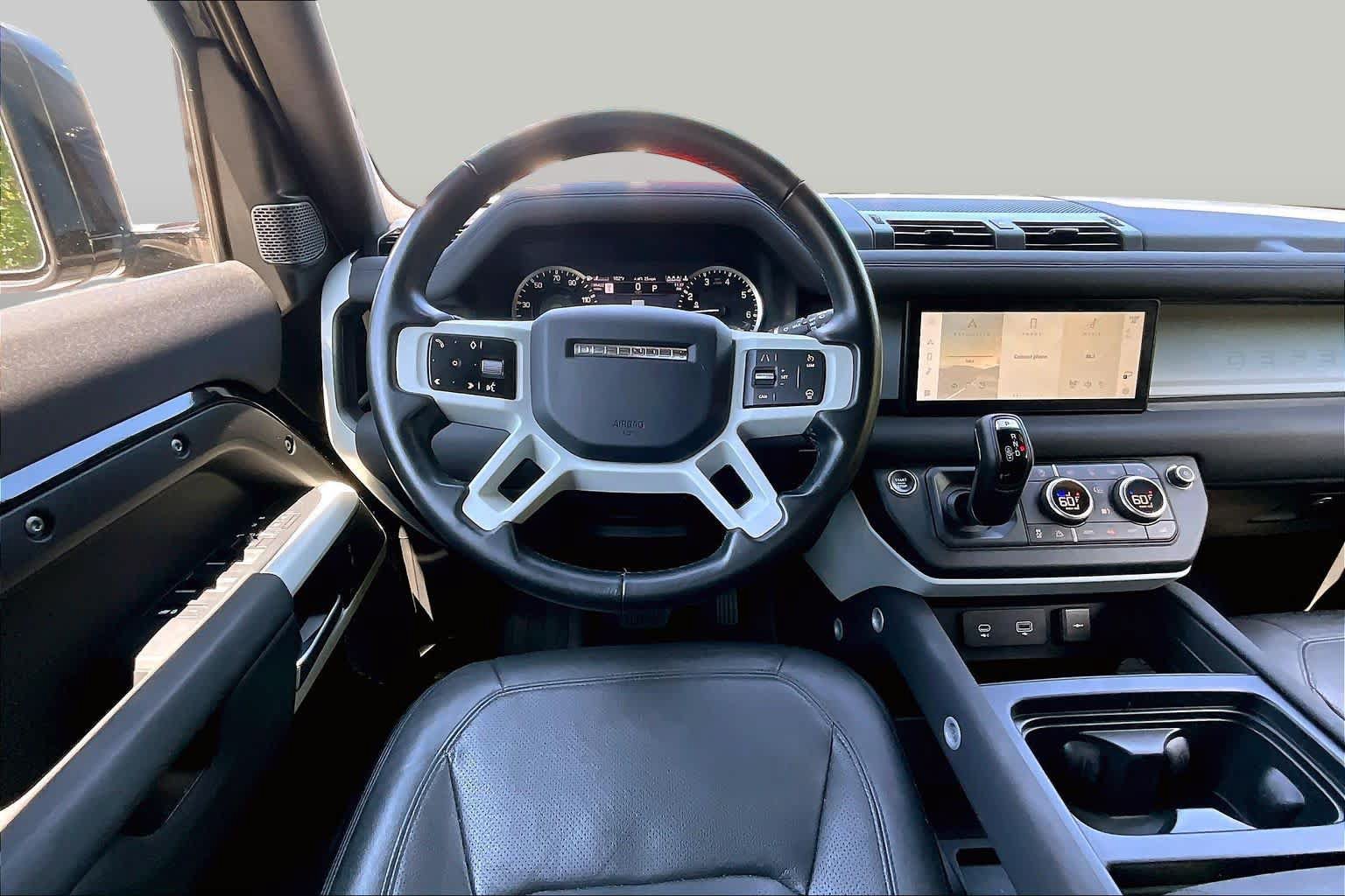 Used 2023 Land Rover Defender 110 SE AWD/4WD image 6