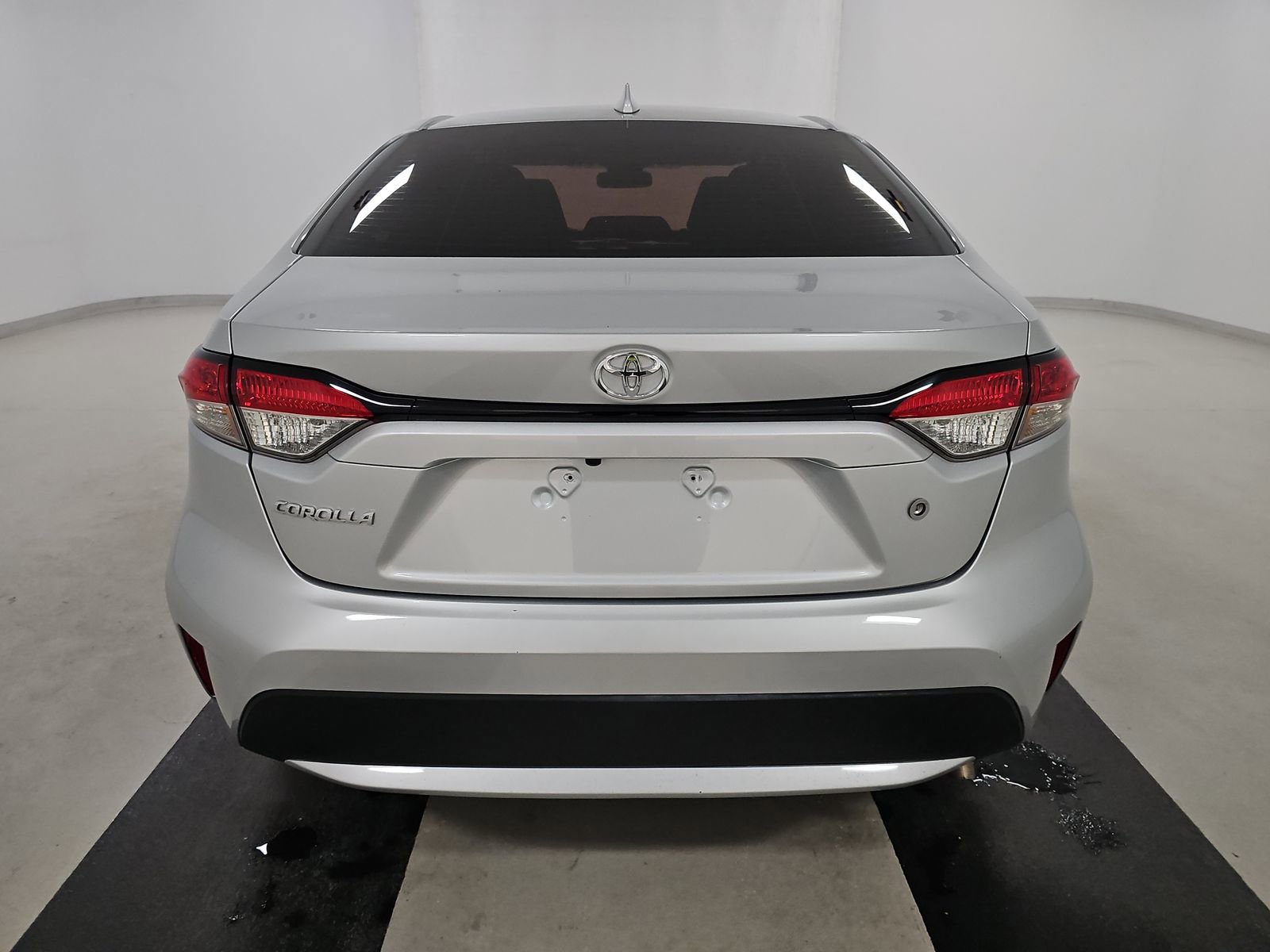 Used 2021 Toyota Corolla L FWD image 7