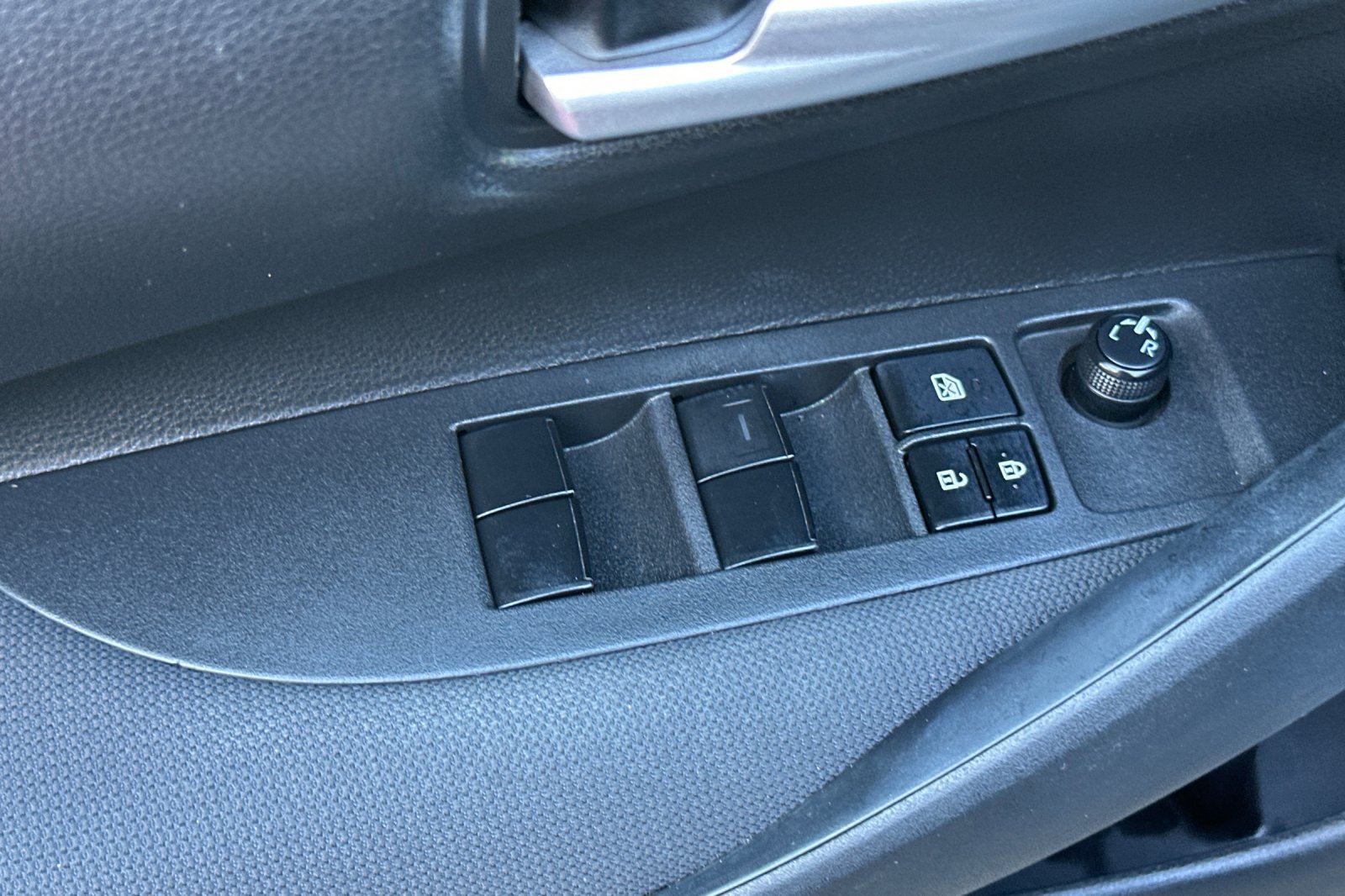 Certified 2021 Toyota Corolla LE w/ Carpet Mat Package (TMS) FWD image 27