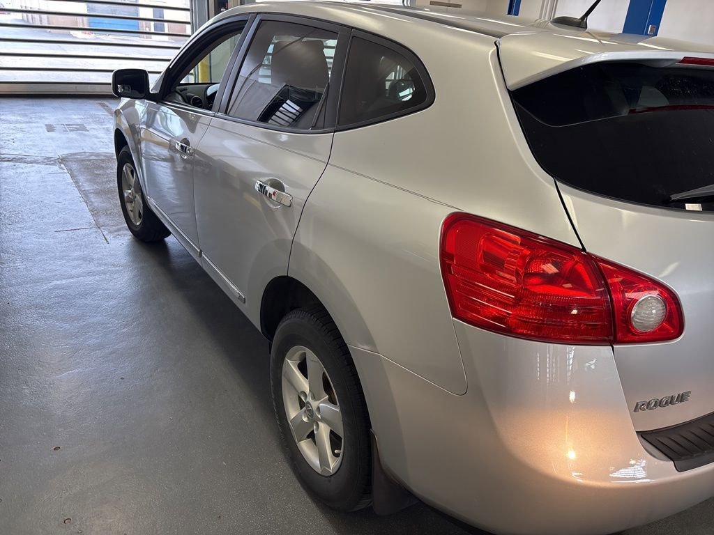 Used 2013 Nissan Rogue S w/ Special Edition Pkg image 3