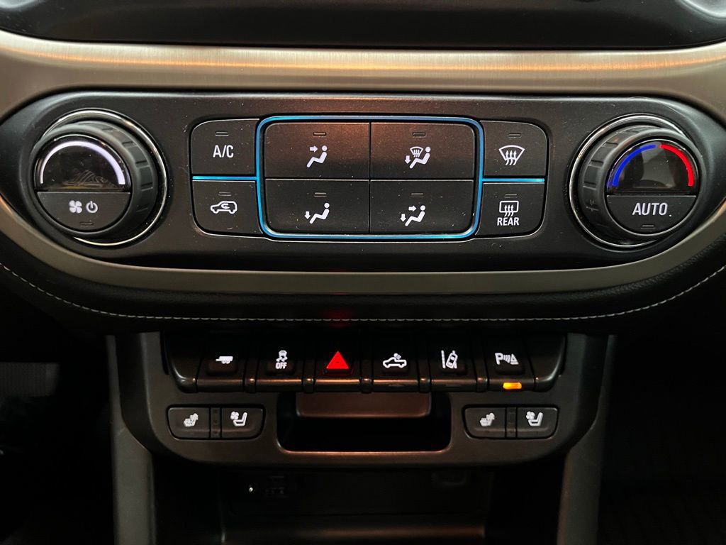 Used 2021 GMC Canyon Denali image 25