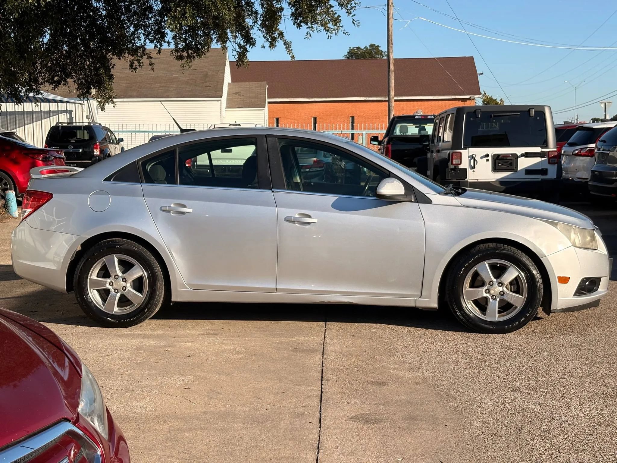 Used 2012 Chevrolet Cruze LT w/ All-Star Edition FWD image 2