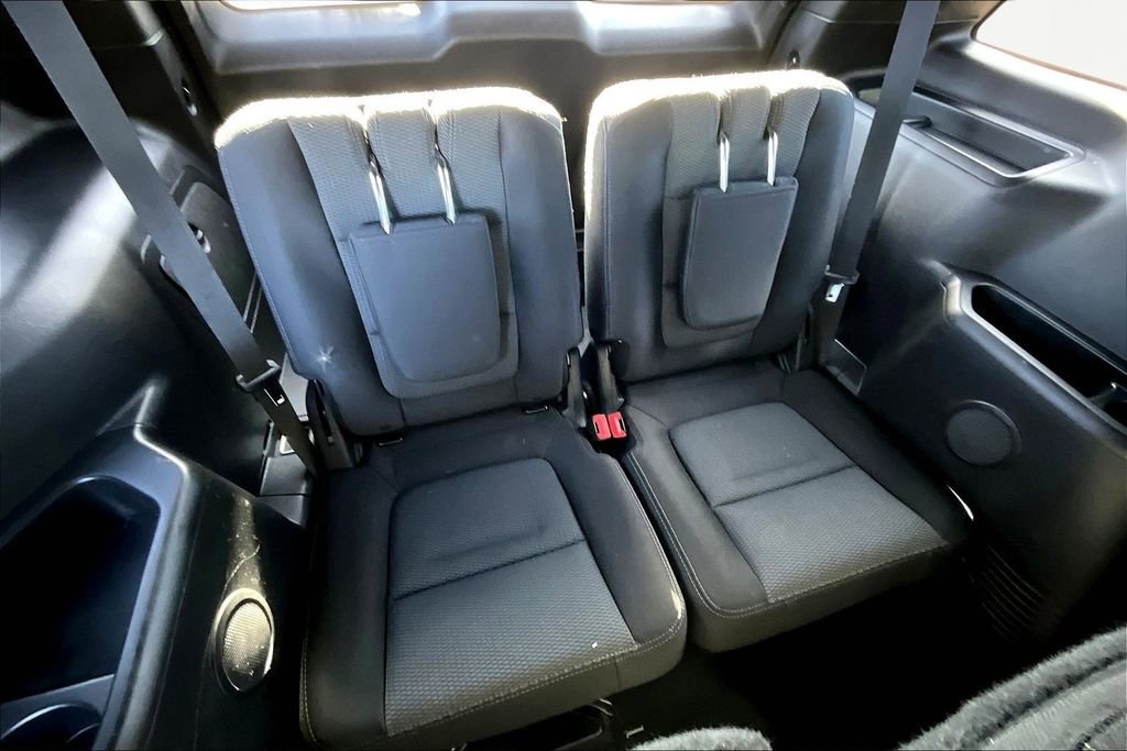 Used 2017 Ford Explorer XLT w/ Equipment Group 201A image 30