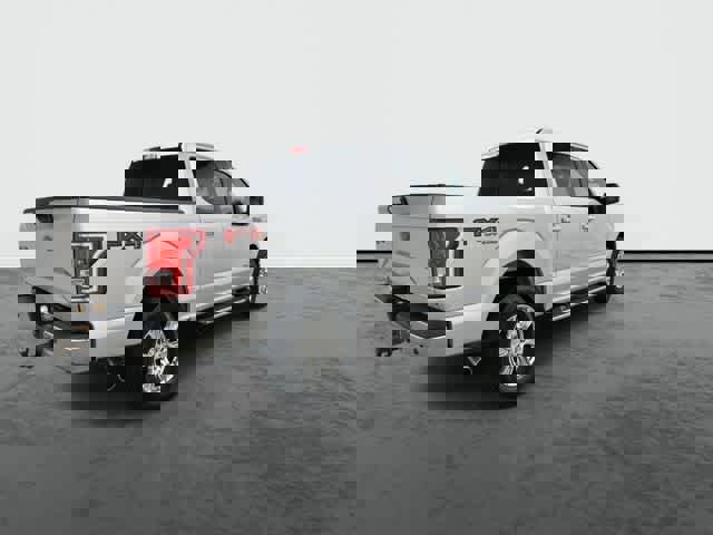 Used 2017 Ford F150 XLT w/ Equipment Group 302A Luxury image 4