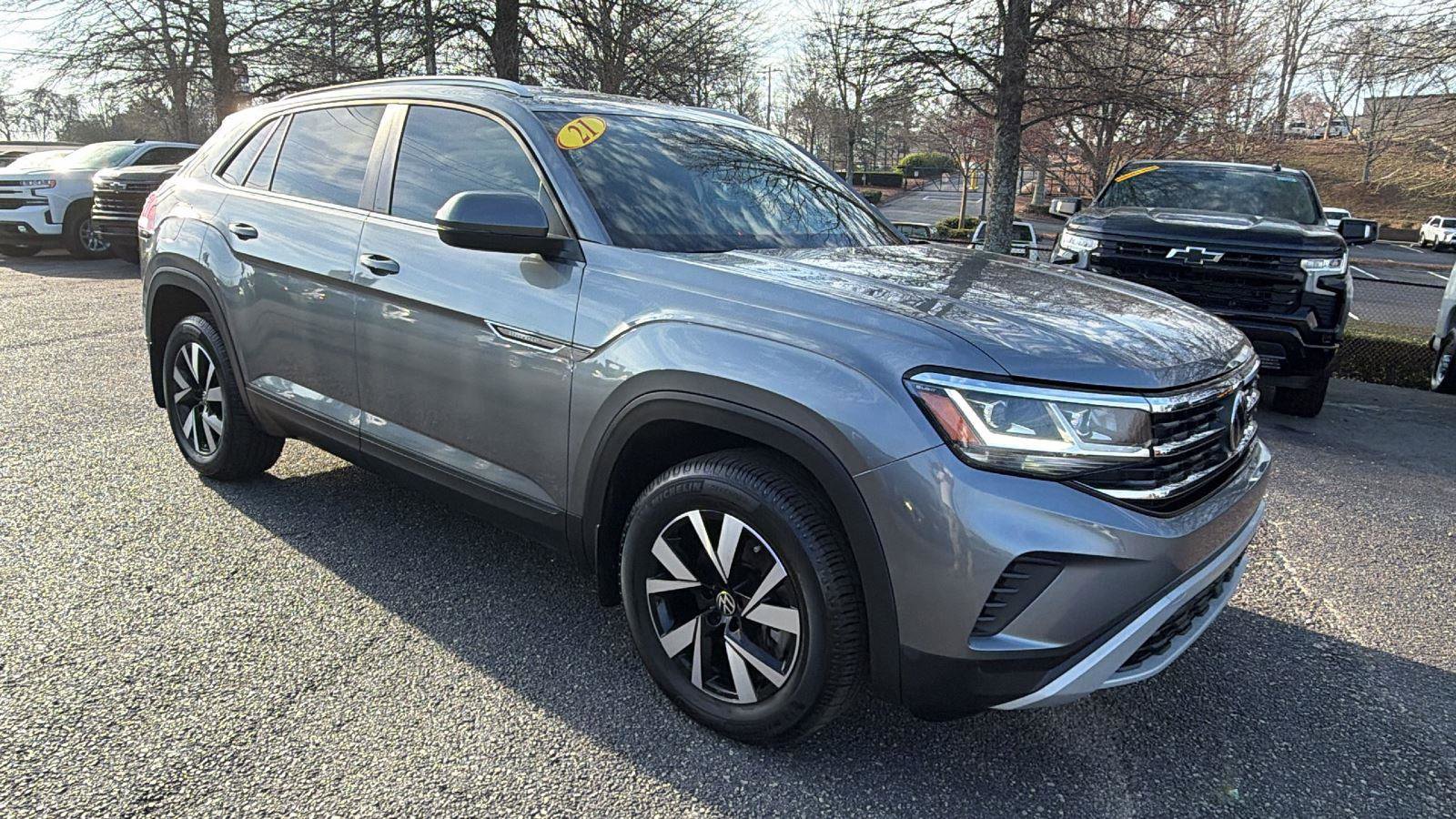 Used 2021 Volkswagen Atlas Cross Sport SE image 3