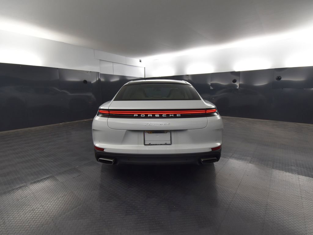 New 2025 Porsche Panamera 4 image 4