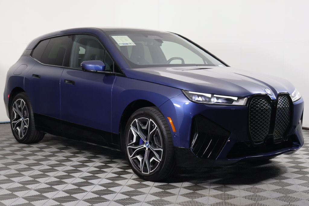 Certified 2024 BMW iX xDrive50 w/ Premium Package AWD/4WD image 3