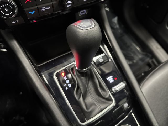 Used 2024 Jeep Compass Limited w/ Sun and Sound Group image 21