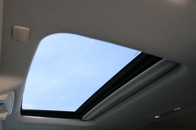 Used 2020 Cadillac Escalade ESV Luxury RWD image 5