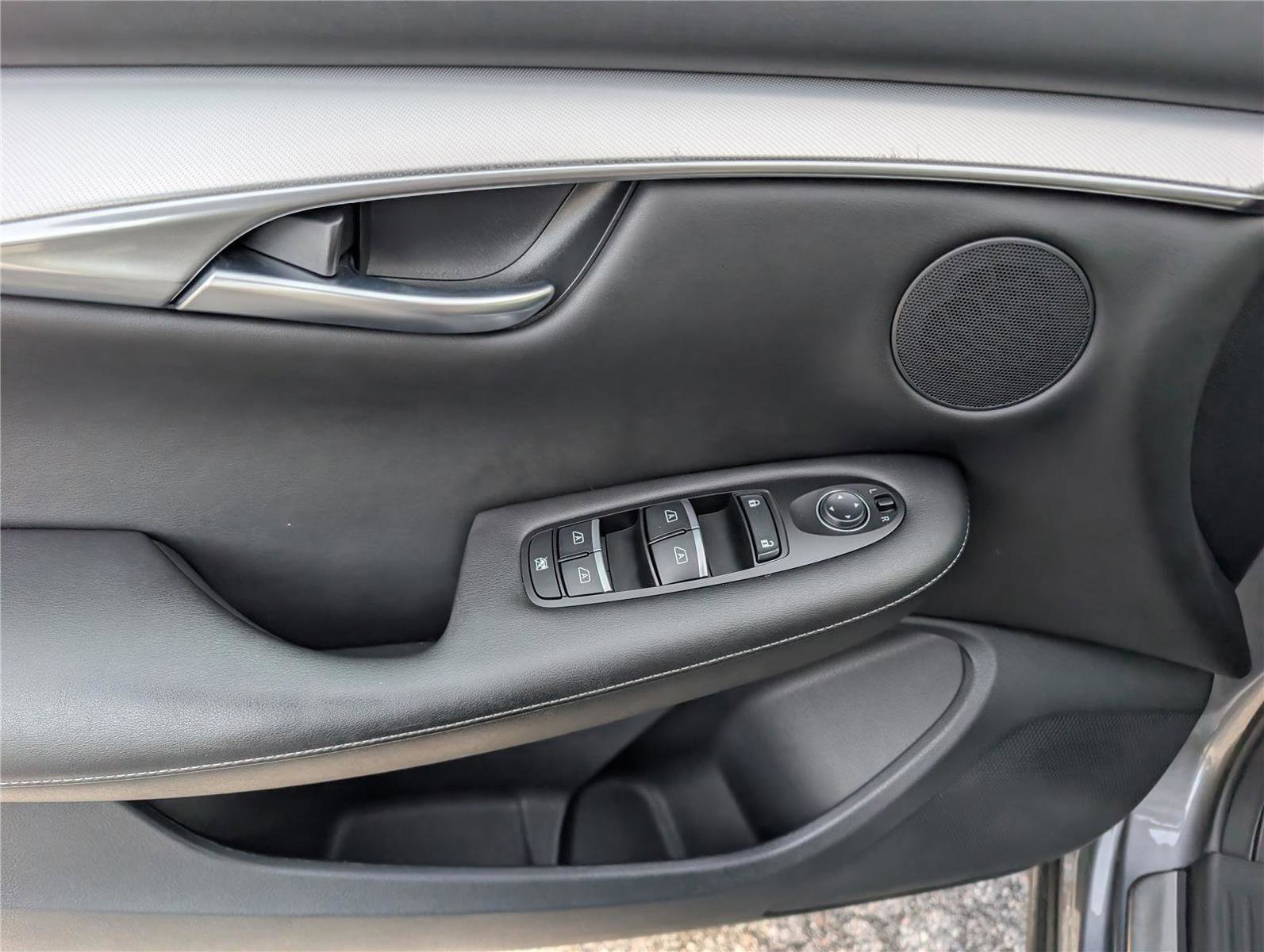 Used 2021 INFINITI QX50 Luxe image 19