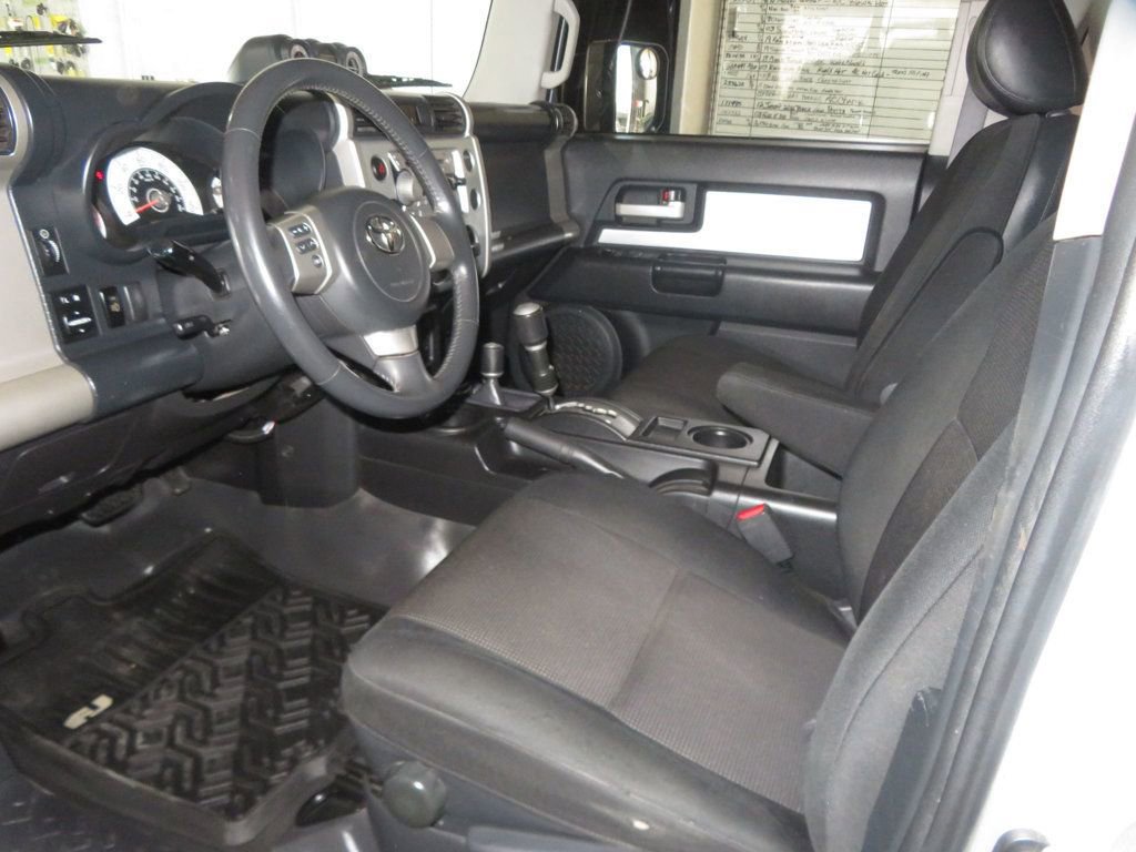 Used 2007 Toyota FJ Cruiser 4WD image 18