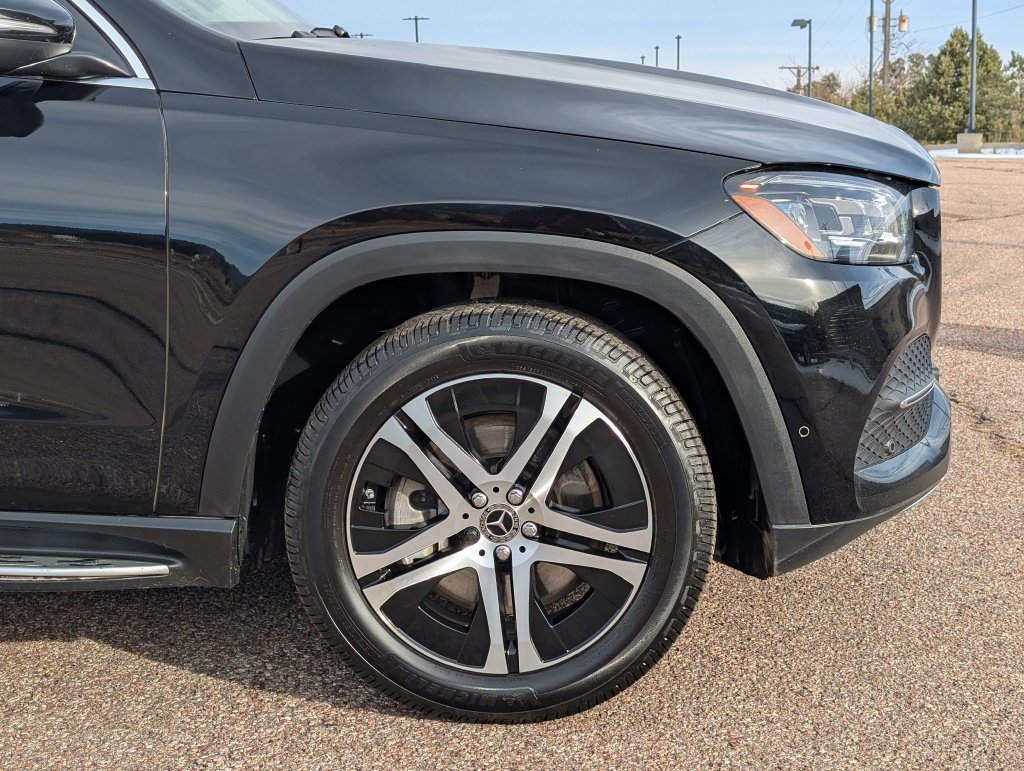 Used 2022 Mercedes-Benz GLS 450 4MATIC image 9