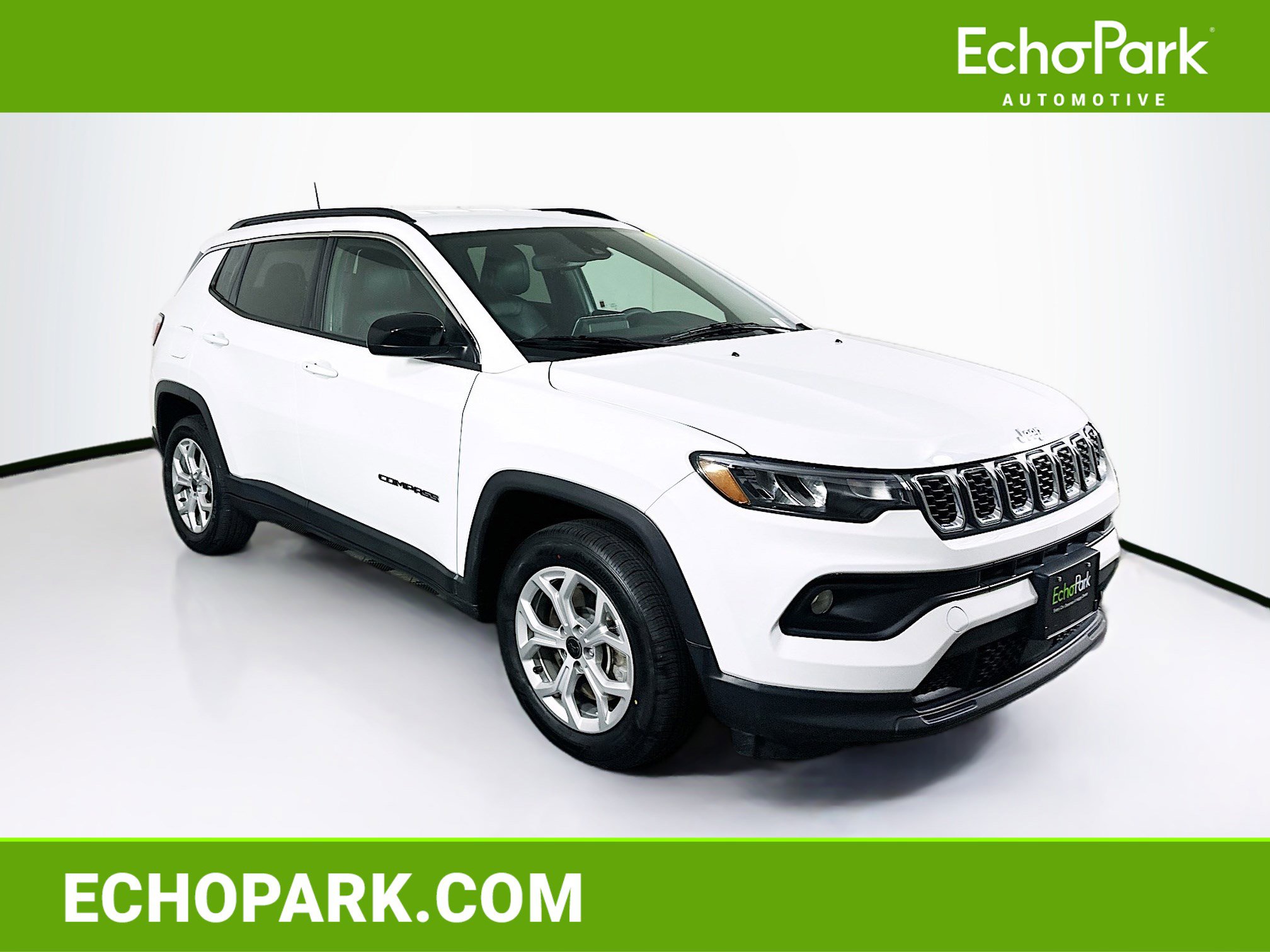 Used 2025 Jeep Compass Latitude image 1