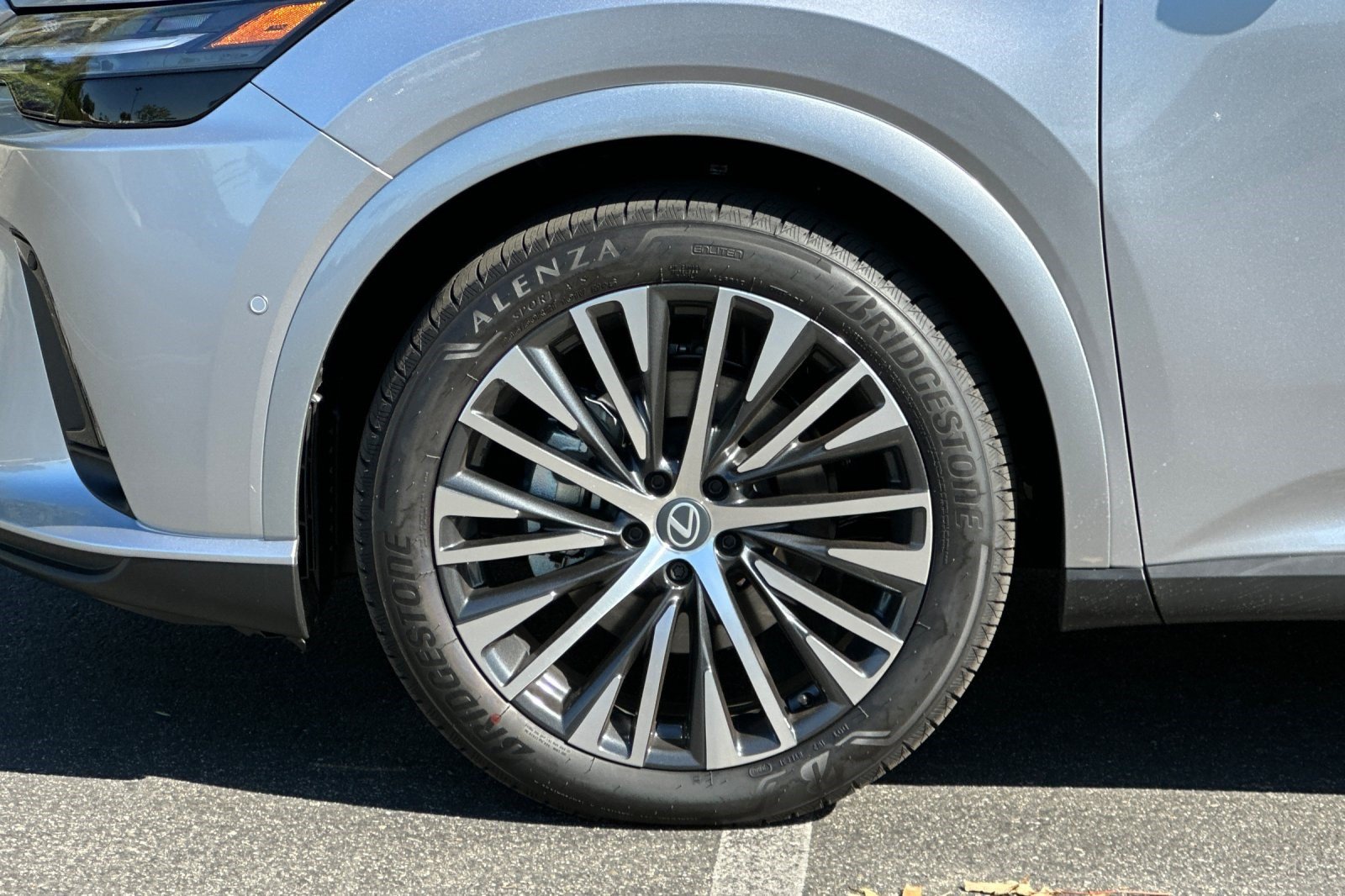 New 2026 Lexus RX 350 w/ Convenience Package AWD/4WD image 13