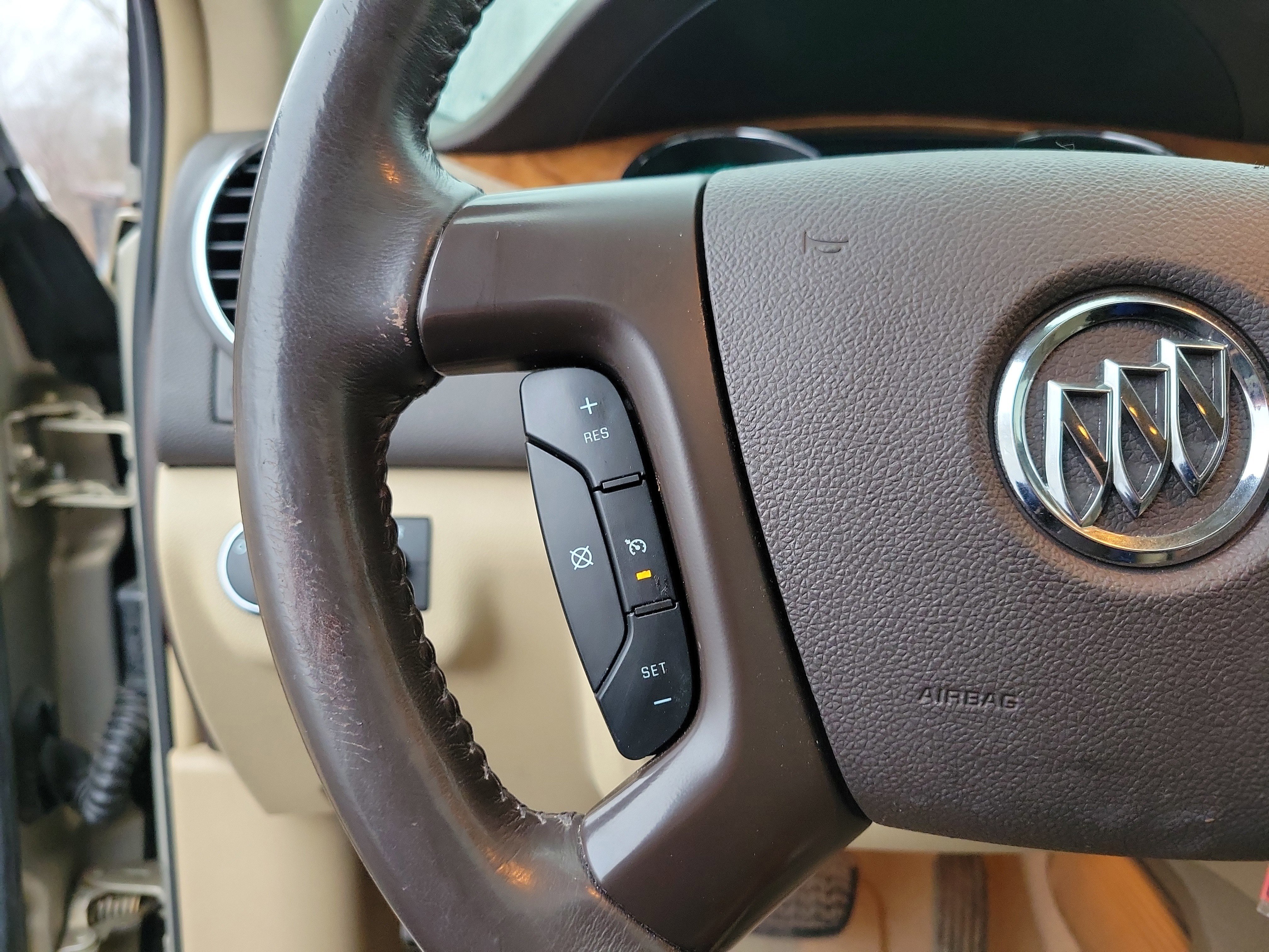 Used 2008 Buick Enclave CXL w/ Entertainment Package #1 image 22