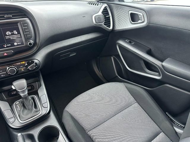 Used 2024 Kia Soul LX w/ Option Group 015 image 18