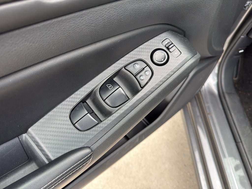 Used 2024 Nissan Altima 2.5 SV FWD image 10