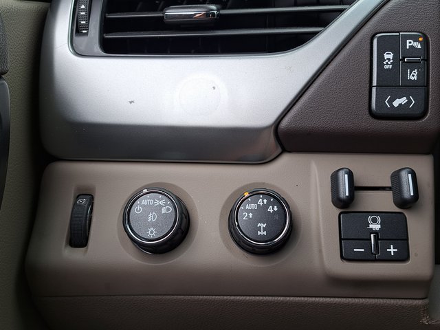 Used 2015 Chevrolet Tahoe LTZ AWD/4WD image 11