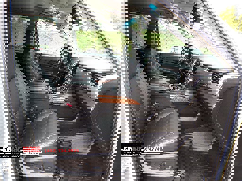 Used 2018 Chevrolet Suburban Premier image 28