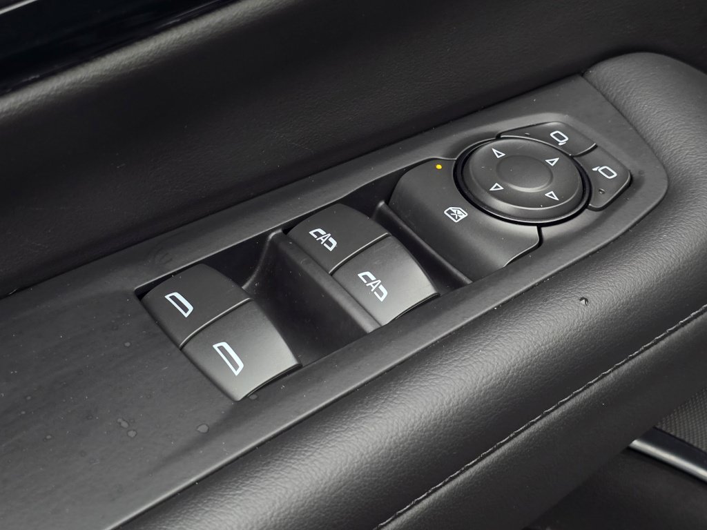 Used 2025 Chevrolet Tahoe LT AWD/4WD image 36